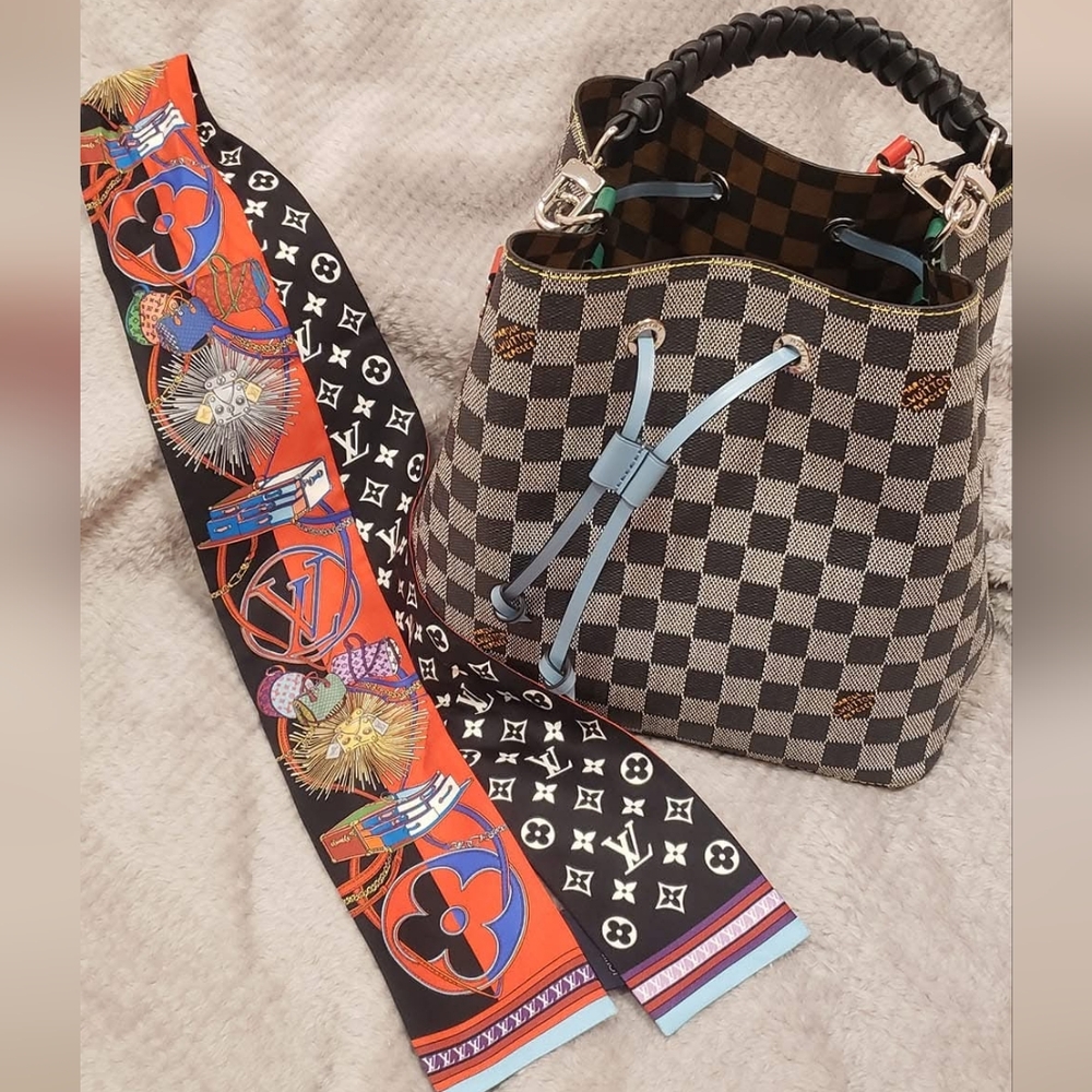 Louis Vuitton Black n White NeoNoe bucket style Bag W/Bandeau